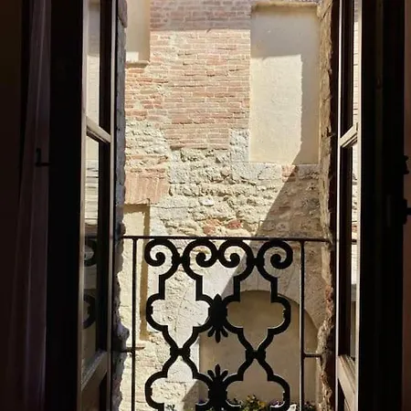 Semesterbostad Sally's House *